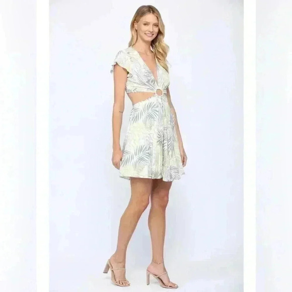 NWT FATE Tropical Print Cut Out O Ring
Accent Dress White/Light Green Size S - Picture 2 of 13
